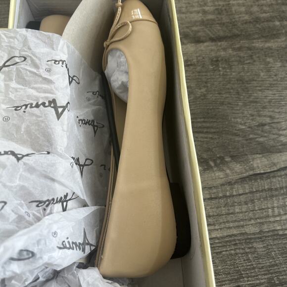 Annie Nude Kid Smooth Patent Leather Ballet Flats Women’s Size 8.5 New In box - Picture 5 of 5